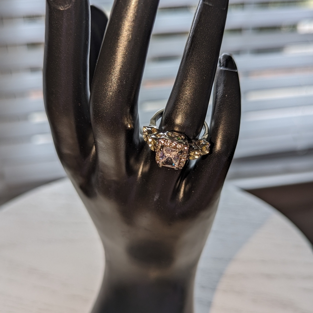 Size 6 Rings Costume Jewelry